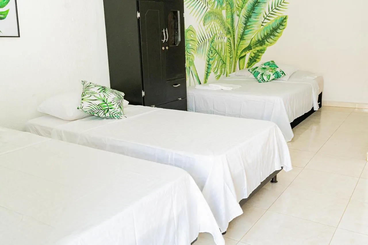 Playa Alta Hostal Santa Marta  Pensión